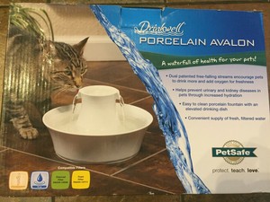 petsafe drinkwell avalon pet water fountain
