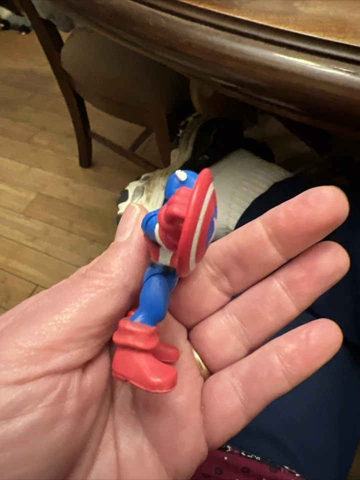 "Minifigura de acción de juguete Capitán América de 2"" pulgadas Marvel Hasbro (2010, C-3046a)" Foto 4 de 4