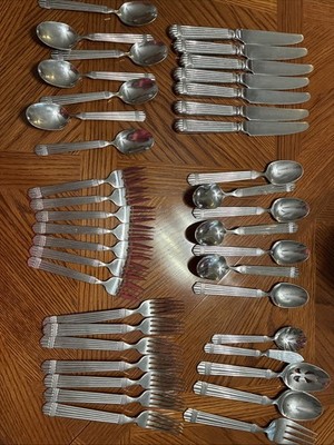 Service For 7 Wallace Chardonnay + 5 Pc Serving Set 18/8 Stainless Flatware 40pc