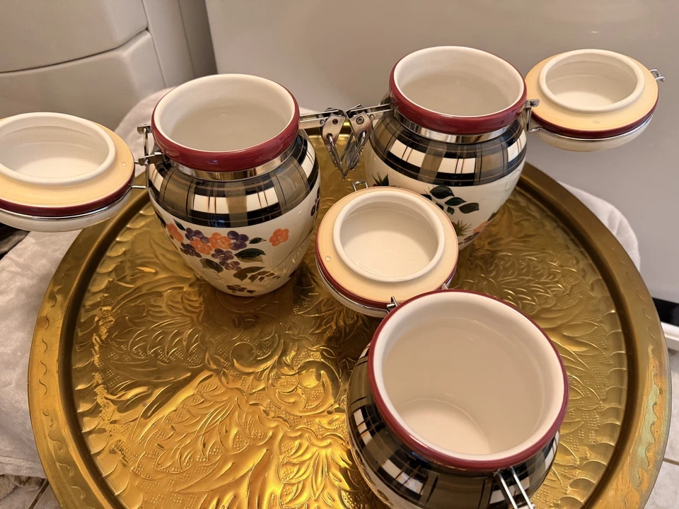 Juego de 3 latas Oneida Strawberry Plaid tapas de bloqueo pintadas a mano fruta floral Foto 2 de 4