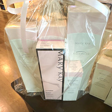 Mary Kay TimeWise Skin Care Mix Set - 2000  s - NIB/NOS