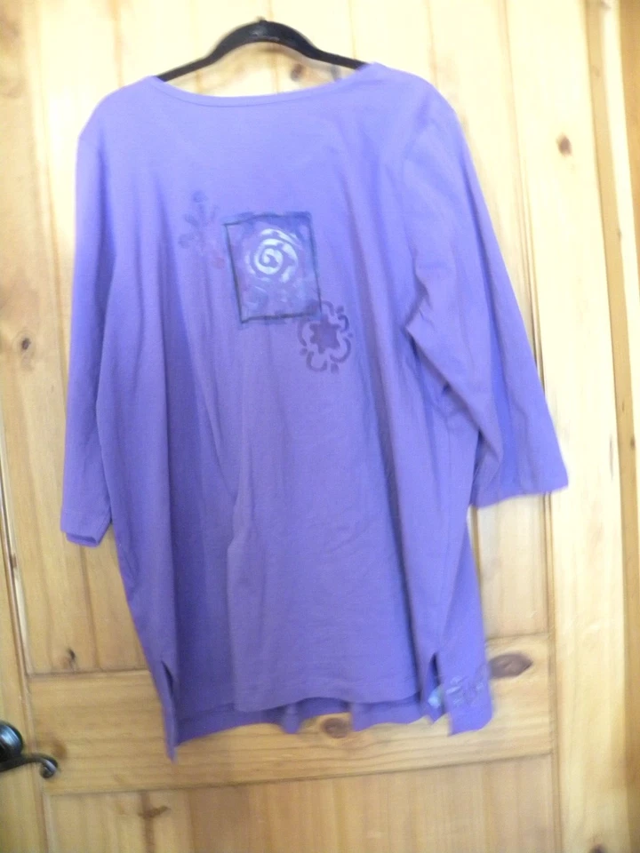 蓝色鱼风格手绘 100% 棉 T 恤 1/2 X LAURA Curran — 第 3/3 张图片