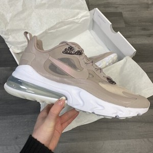 Mujeres Nike Air Max 270 reaccionar piedra pómez blanco tamaño UK8.5 US11  EUR43 CQ6361 200 | eBay