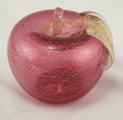 Paperwieght Glass Murano Apple Cranberry Gold Flecks