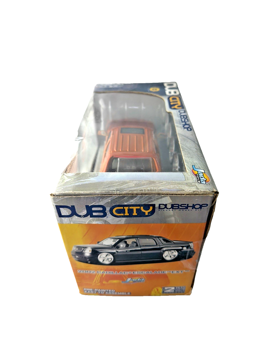 JADA DUBSHOP 2002 CADILLAC ESCALADE EXT COPPER 1:24 Diecast KIT
