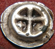 3992) Niemiecki Order Prus Pusty fenig Brakteat ~1400 3x Krzyż w SS(+) /a XF