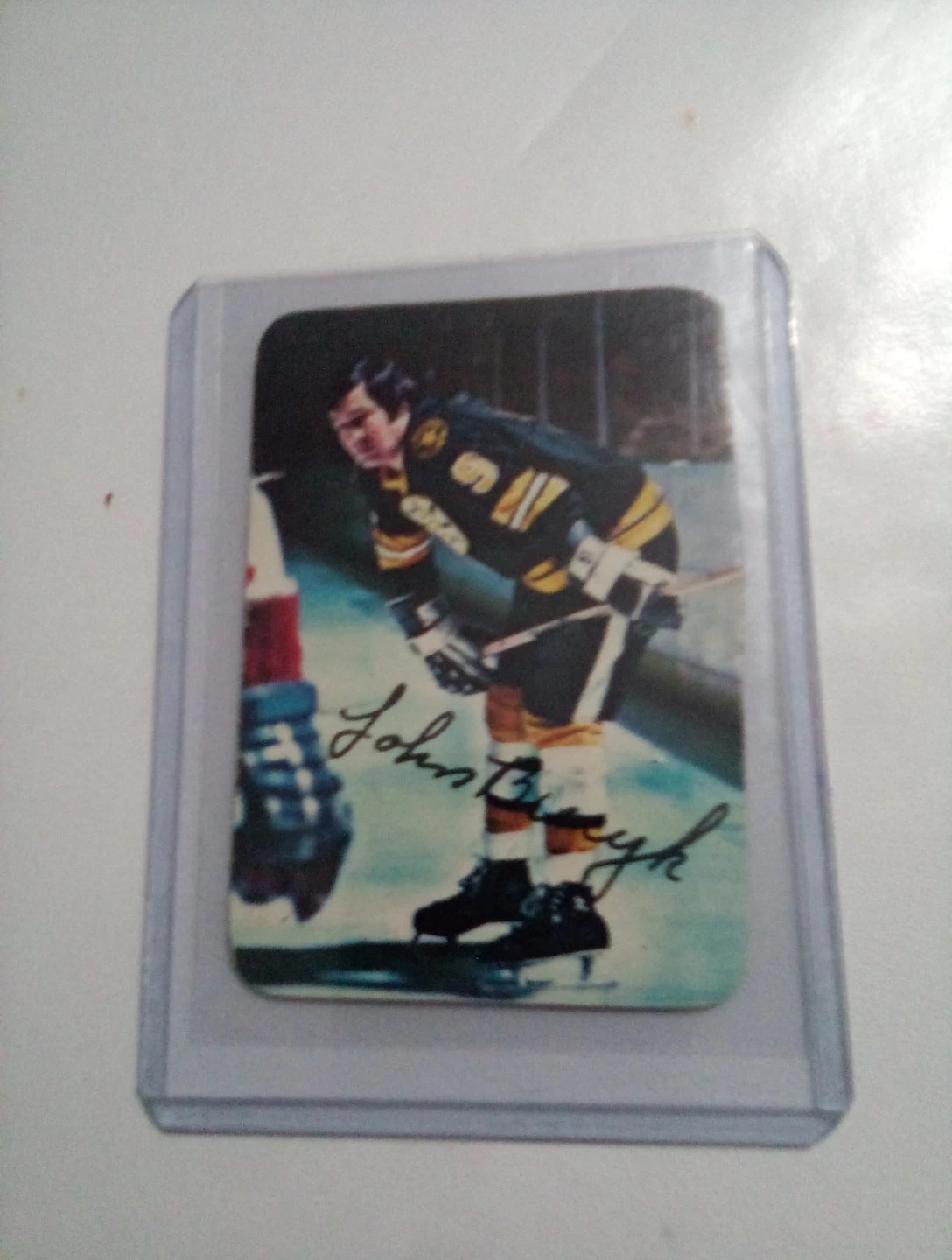 1976 Topps Hockey 14/22 John Bucyk Boston Bruins