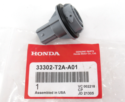 Genuine OEM Honda 33302-T2A-A01 Front Turn Signal Bulb Socket S25W
