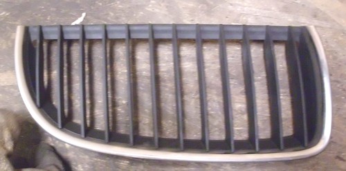 BMW 3er E90 E91 original Chrom  Kühlergrill Vorne rechts 51137120008 bis 2008