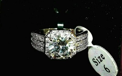 NEW Princess Cut silver tone fashion ring in Pink box, Size 6, NEW IN BOX