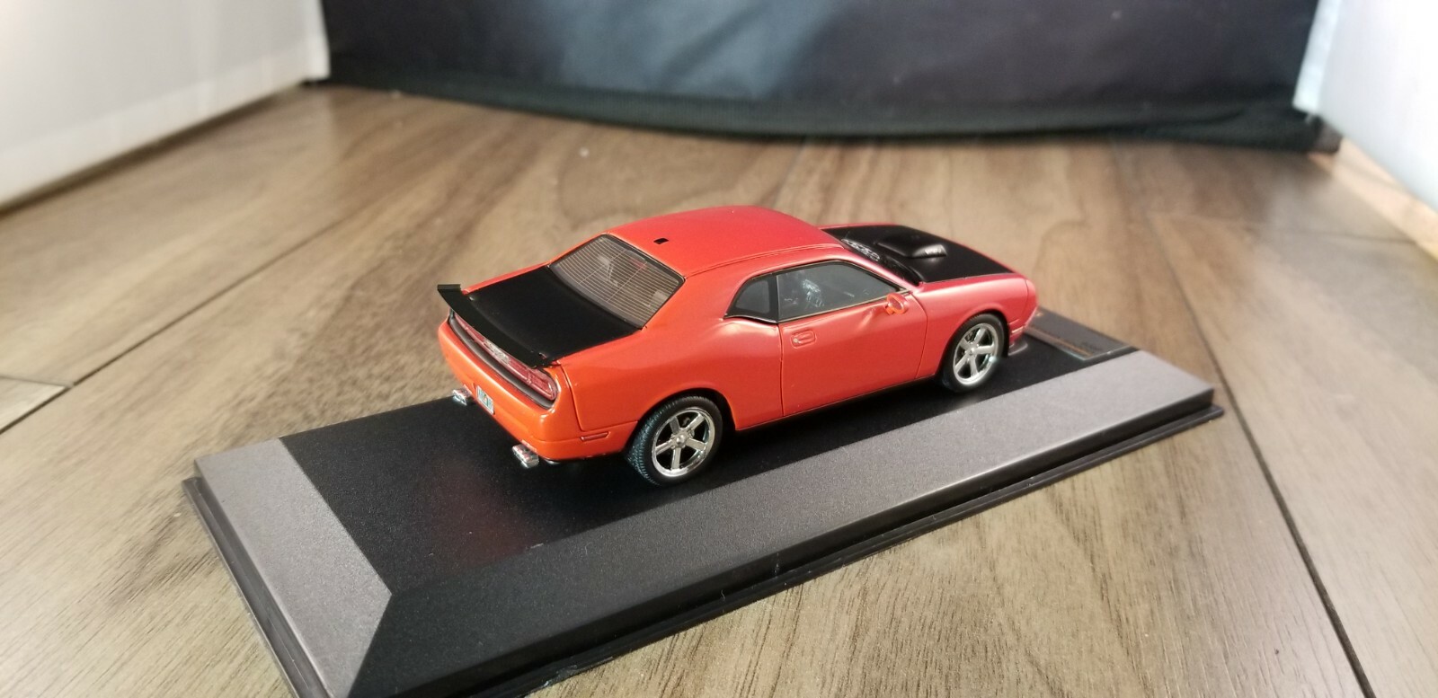 Picture 3 of 6