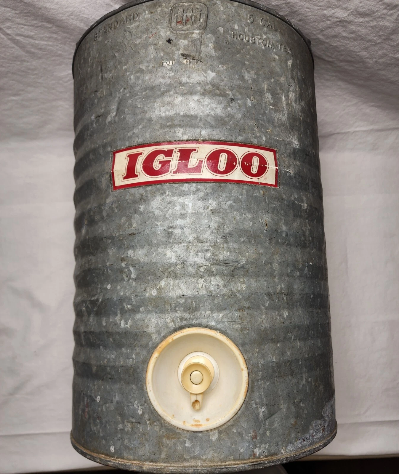 Vtg Igloo Galvanized Metal 5 Gallon Drink Dispenser