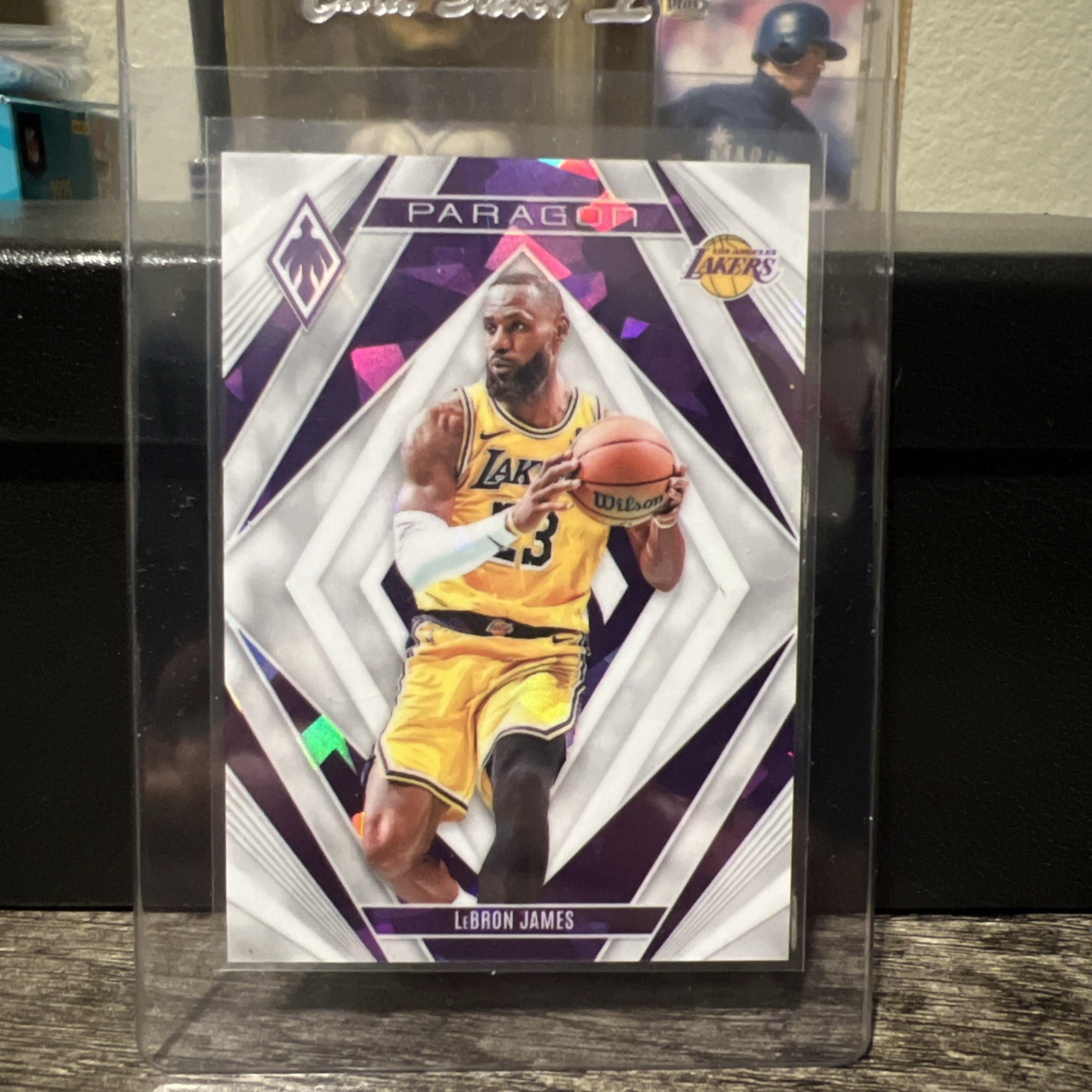 2023-24 Phoenix Paragon White Ice LeBron James /125