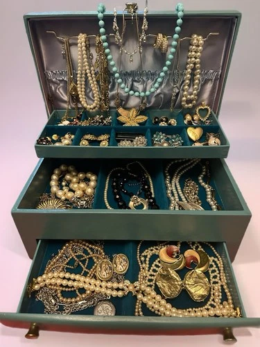 Vintage Estate Costume Jewelry Lot Retro MCM Estate Faux Pearl Earrings Brooches
