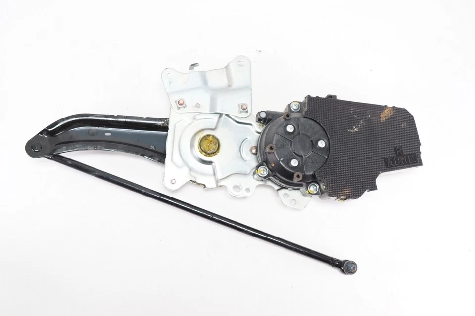 Motor puerta trasera MITSUBISHI OUTLANDER con puerta levadiza eléctrica 2014-2020 Foto 2 de 3