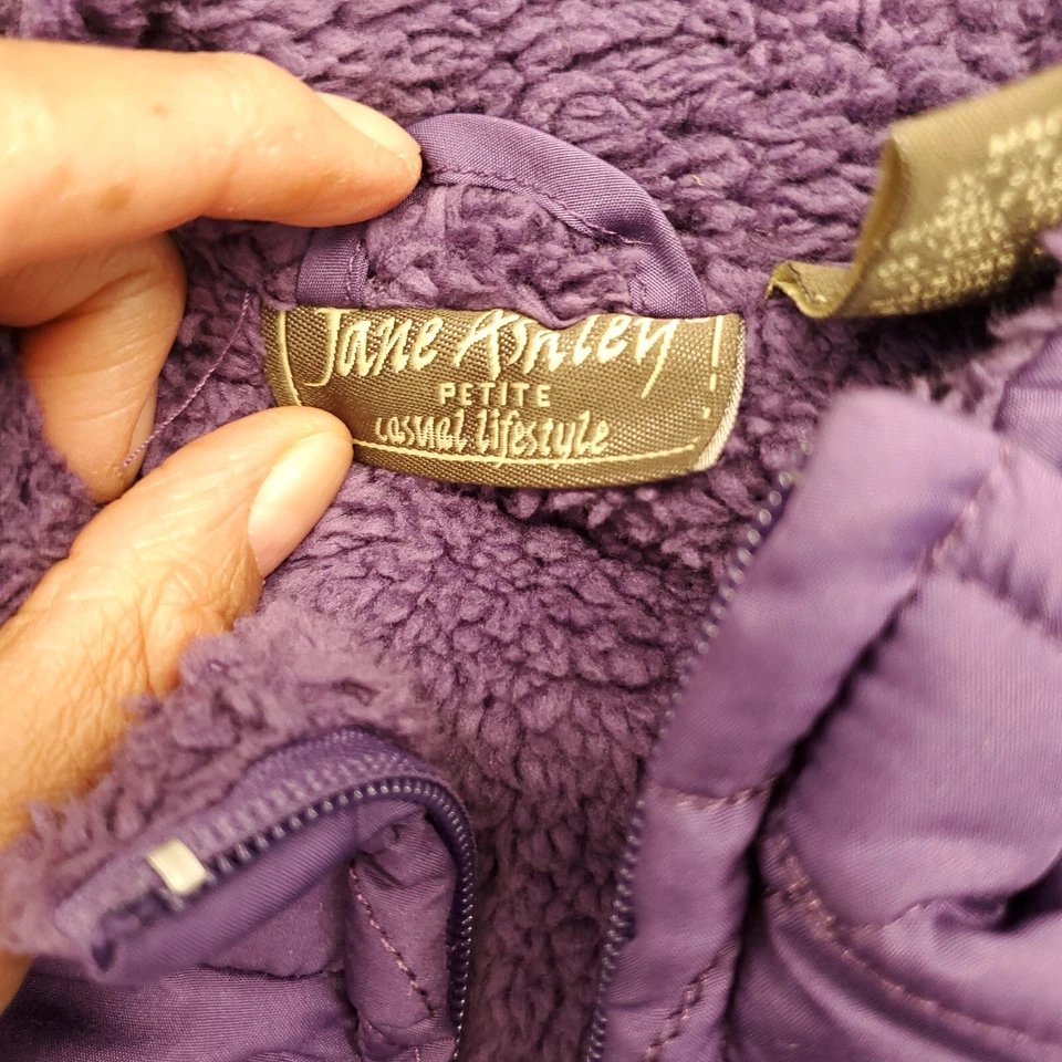 Jane Ashley Puffer Vest Women Petite Medium Purple Sherpa Lined Quilted Full Zip - Image 4 of 4