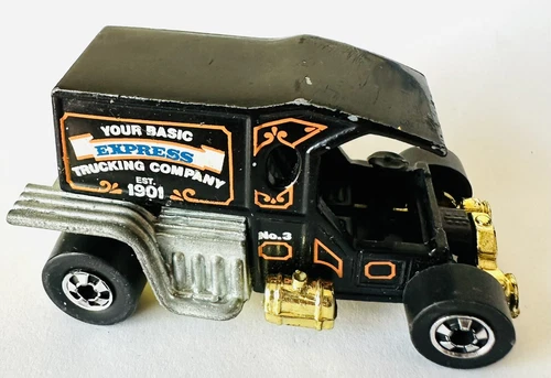 Hot Wheels Blackwall 1977 T-Totaller Jet Black w Gold Base Trucking Company