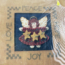 Sunset Joyful Felt Applique Christmas Angel Craft Kit w Wood Frame