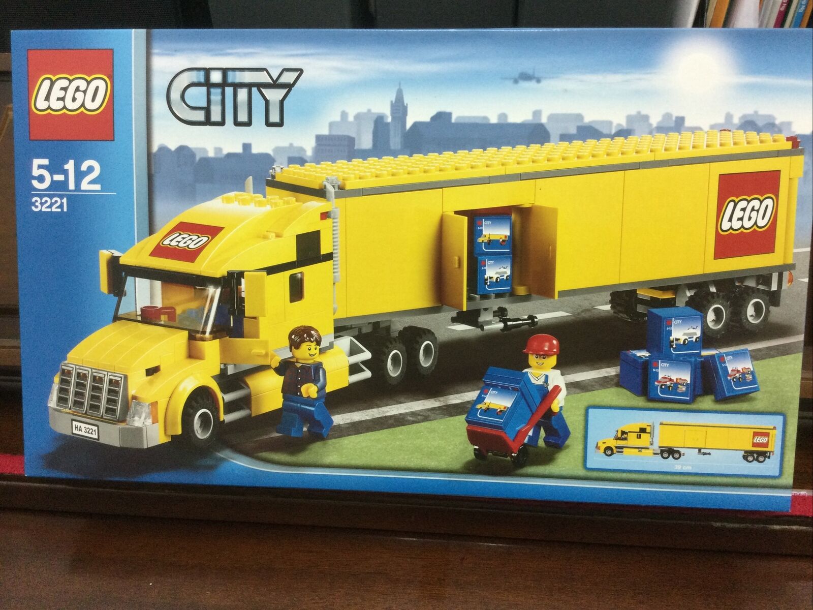 New LEGO City Truck (3221) Retired Set in Sealed Box