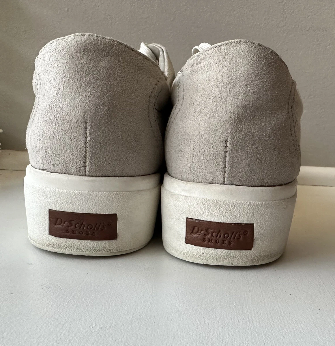Dr Scholls Sneakers Womens 9 M Kinney Lace Gray Suede Platform Energy Casual