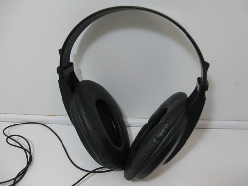 Sony MDR-P1 Dynamic Stereo Headphones Black Headband - Picture 2 of 11