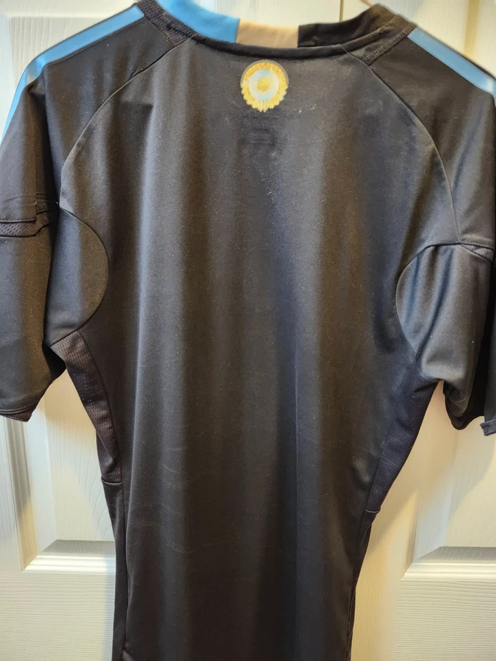 Argentina national soccer team 2010 world cup Adidas training shirt - Image 3 of 3