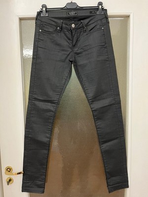 Guess Jeans 1981 Los Angeles Farbe Schwarz Glänzeffekt Größe 46 / W32 L Skinny