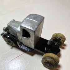 TootsieToy Cast Iron Vintage Car Toy for Ages 17+ Boys & Girls