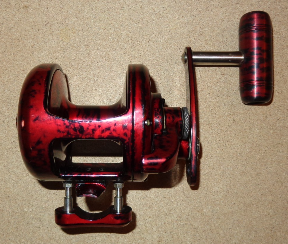 Limited Red Camo Accurate Boss Magnum 665H Single-Speed Lever-Drag