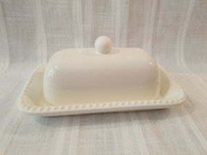 Pottery Barn Emma White Quarter Pound Beaded Edge Covered Butter