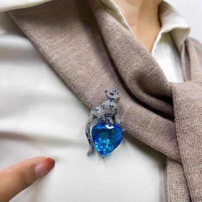 38.57 TCW Heart Of The Blue Topaz & Sapphire With Leopard