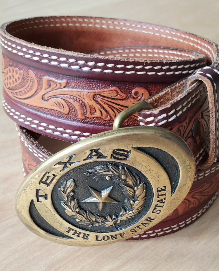1977(HERITAGE MINT LTD)TEXAS THE LONE STAR STATE BELT BUCKLE W/BELT SOLID  BRASS