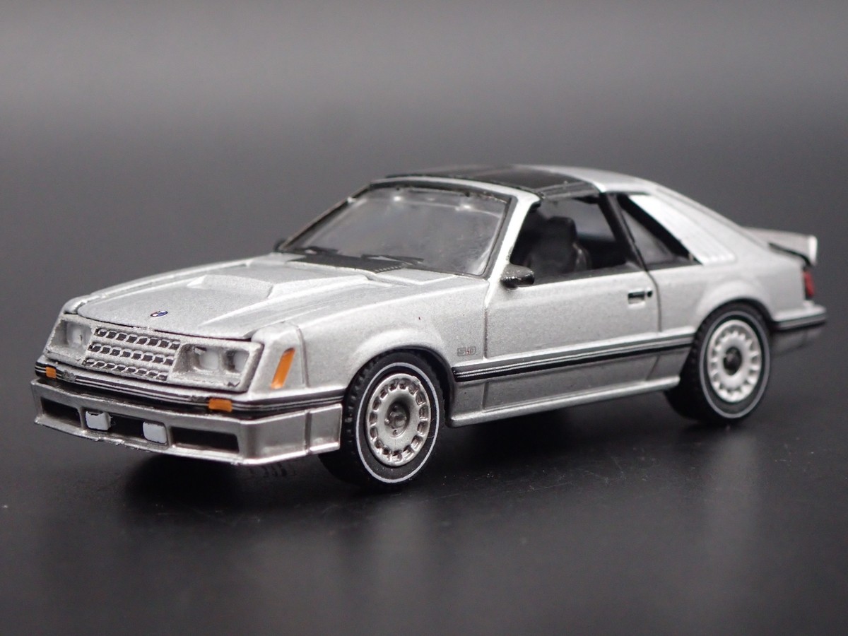 1982 82 FORD MUSTANG GT FOX BODY SILVER 1:64 SCALE
