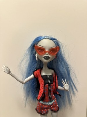 Monster High Ghoulia Yelps  - Gloom Beach  -  Strand Puppe / Doll Mattel