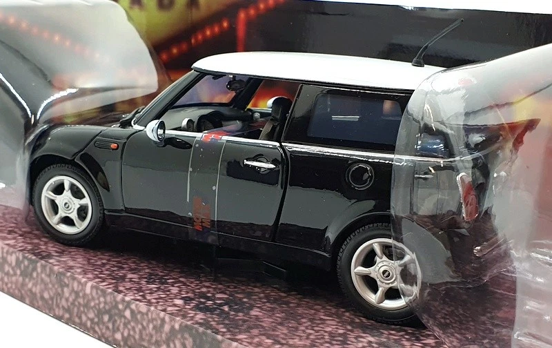 Motormax 1/18 Scale - 73114 - MINI Cooper - Black/white - Image 2 of 4