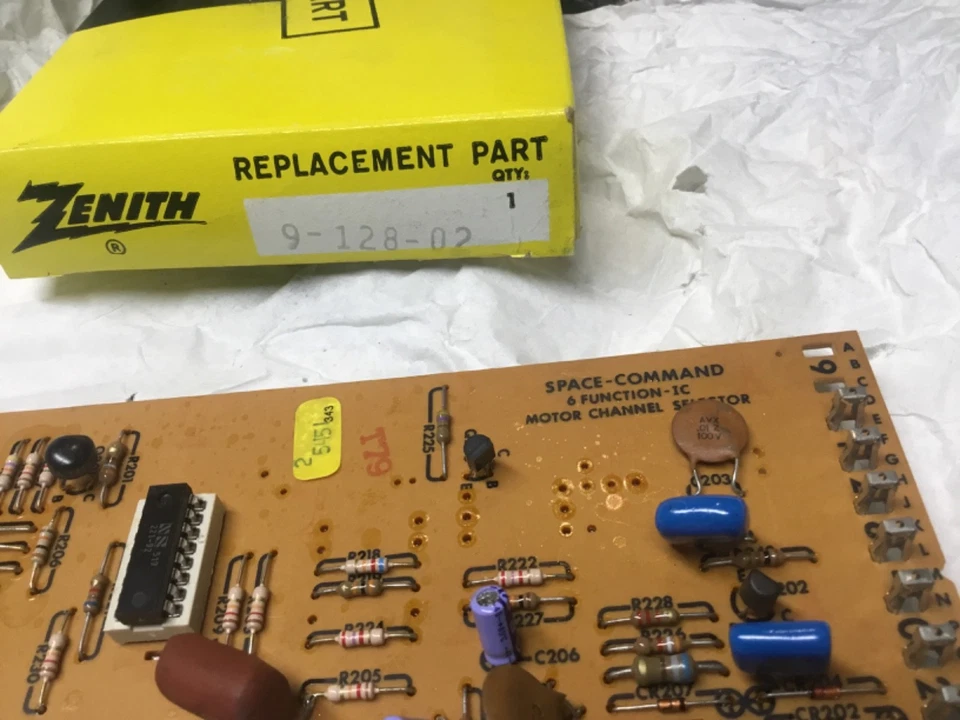 Zenith Part No A-12365-01 TV Space Command TV Channel selector faceplate New Nos - Image 2 of 2