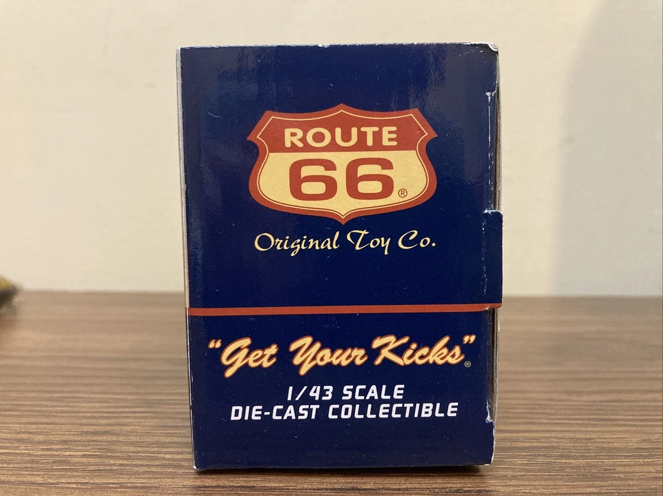 Route 66 “Get Your Kicks” Klausen Shoes 1/43 Die Cast 1948 Diamond T Tractor - Image 4 of 4