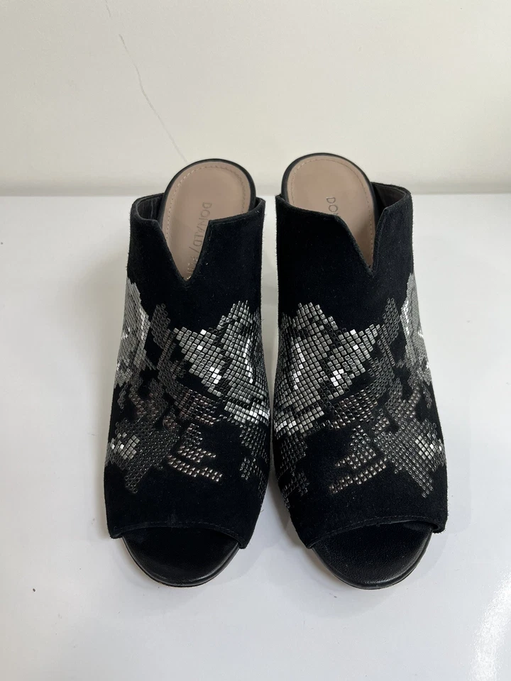 Donald Pliner Elora Womens Heeled Mule Black Suede Floral Size 7.5 Peep-Toe - Image 4 of 4