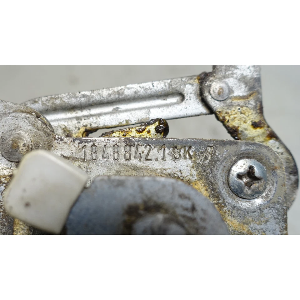 BMW E23 733i 1978-1982 pestillo de cerradura de puerta de pasajero delantero derecho de fábrica temprana OEM Foto 3 de 4