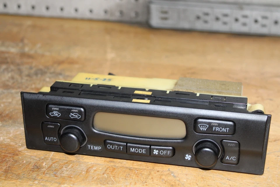 1999-2002 Toyota 4Runner LTD Automatic Climate Control HVAC 55900-35361 - Image 4 of 4