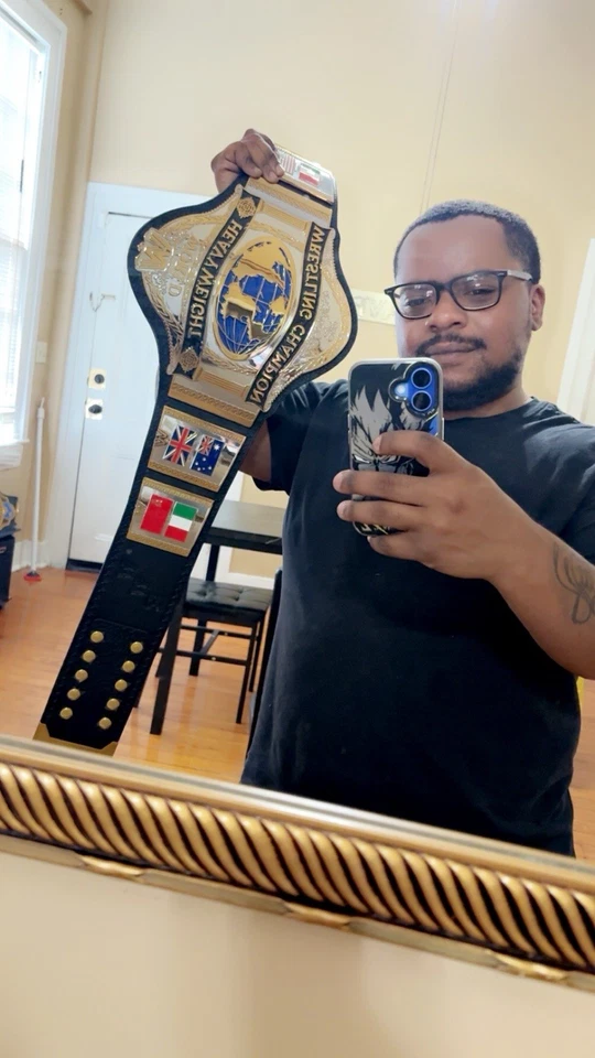 Cinturón réplica retro campeonato oficial de la WWE 1986 Hulk Hogan WWF con bolsa Foto 4 de 4