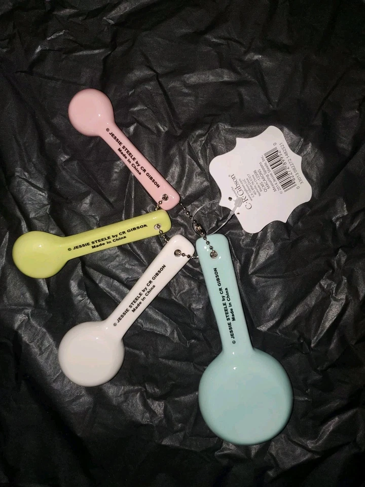 Nuevo juego de 4 cucharas medidoras de cerámica C R Gibson Jessie Steele Inc  Foto 2 de 4