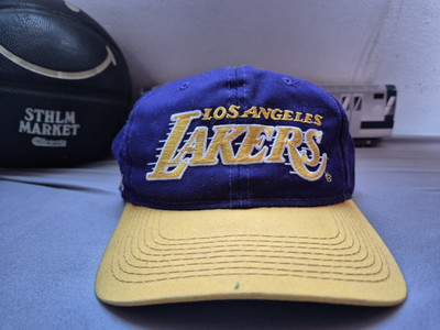 VNTG Snapback Cap Los Angeles Lakers Two Tone NBA Basketball Sport Specialties 