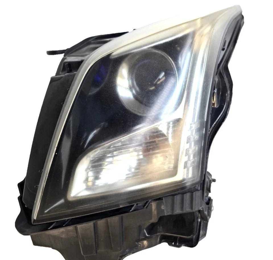 Cadillac ATS 2013-2019 Driver Left LH Halogen Headlight Lamp 23180169 OEM - Image 2 of 4