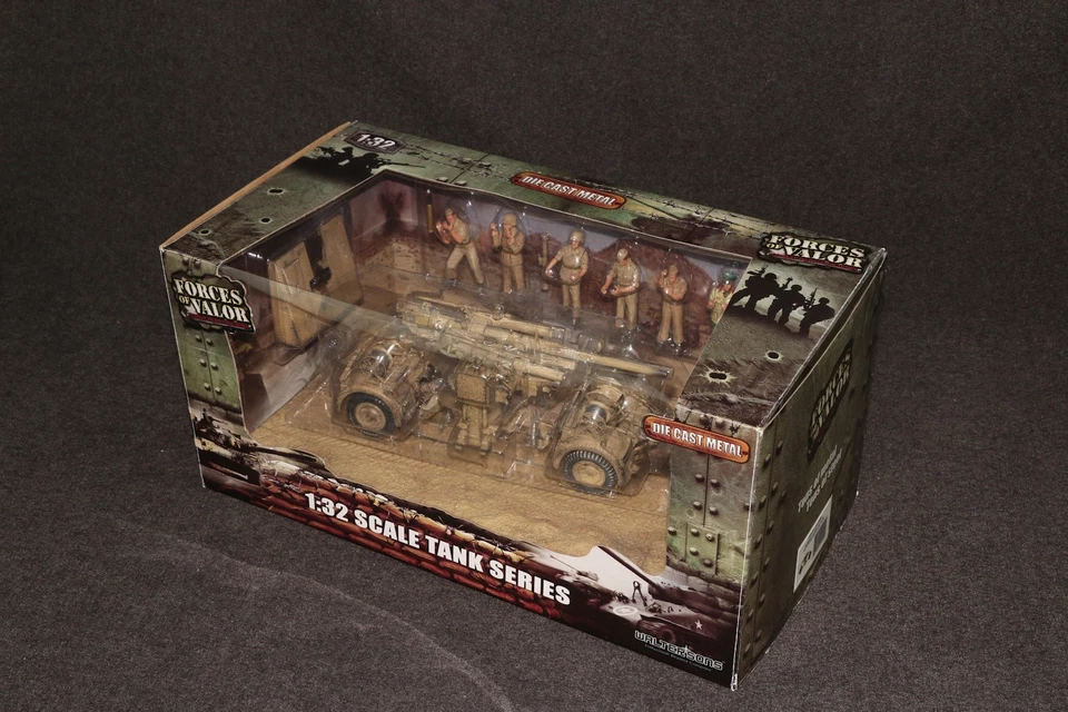 Unimax Forces of Valor US 88mm FlaK 18 1/32 German Army DAK 8 Figures Bxd - Image 4 of 4