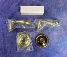 Baldwin 5104-030 Estate Pair Lever Handle in Polished Brass