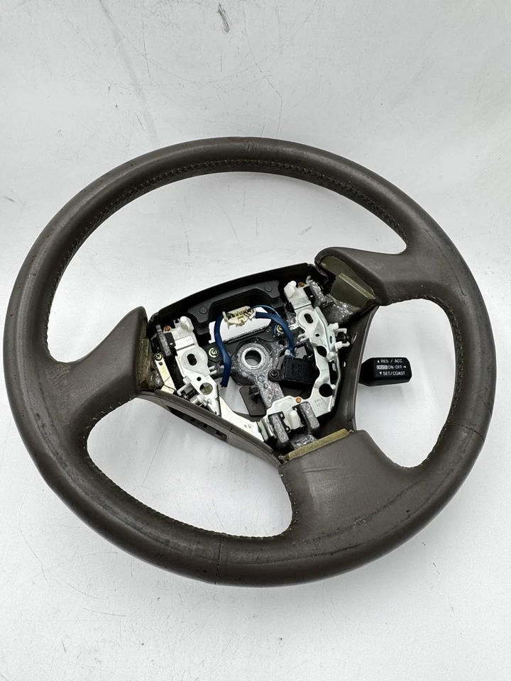 1999-2000 Steering Wheel LEXUS RX300 - Image 2 of 4