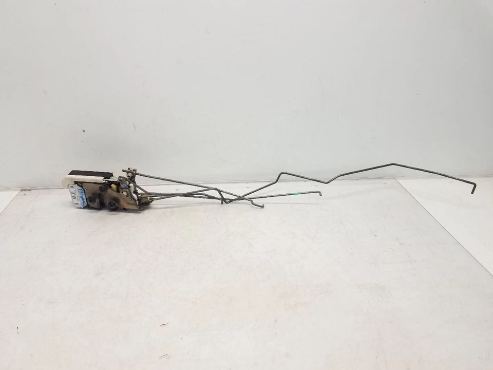 2003 Chevrolet Tahoe Passenger Right Front Power Door Latch - Image 4 of 4