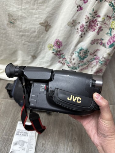 JVC Compact VHS Camcorder Camera Bag, Instruction & Tapes GR-AXM23 *No Charger* - Picture 12 of 13