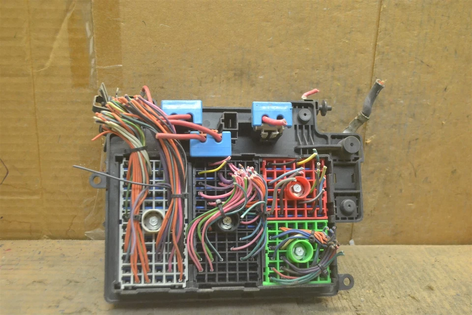 Chevrolet Tahoe 1999-2002 unidad de relé de caja de fusibles módulo 1219364509 851-12B7 Foto 3 de 4